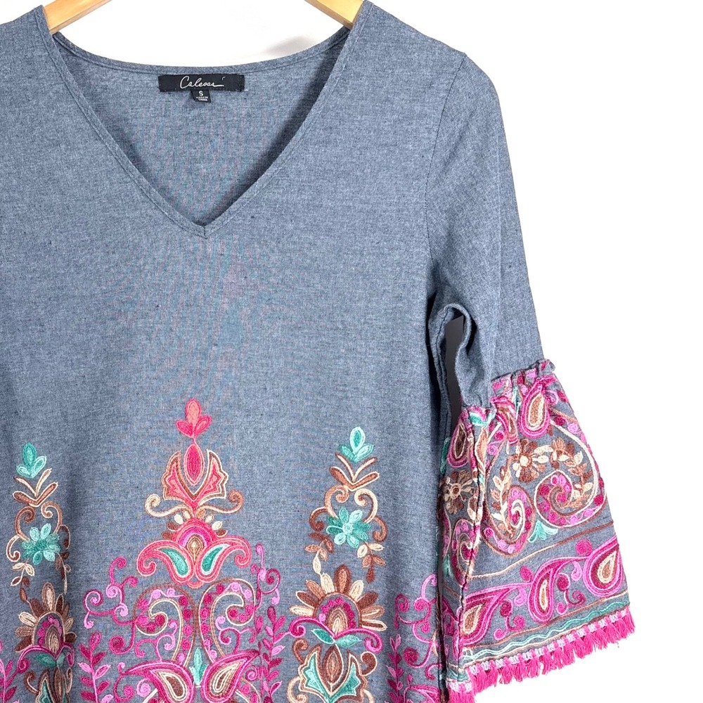 Calessa‎ Chambray Blue Embroidered Bell Sleeve Top Fringe Sz S Boho Festival